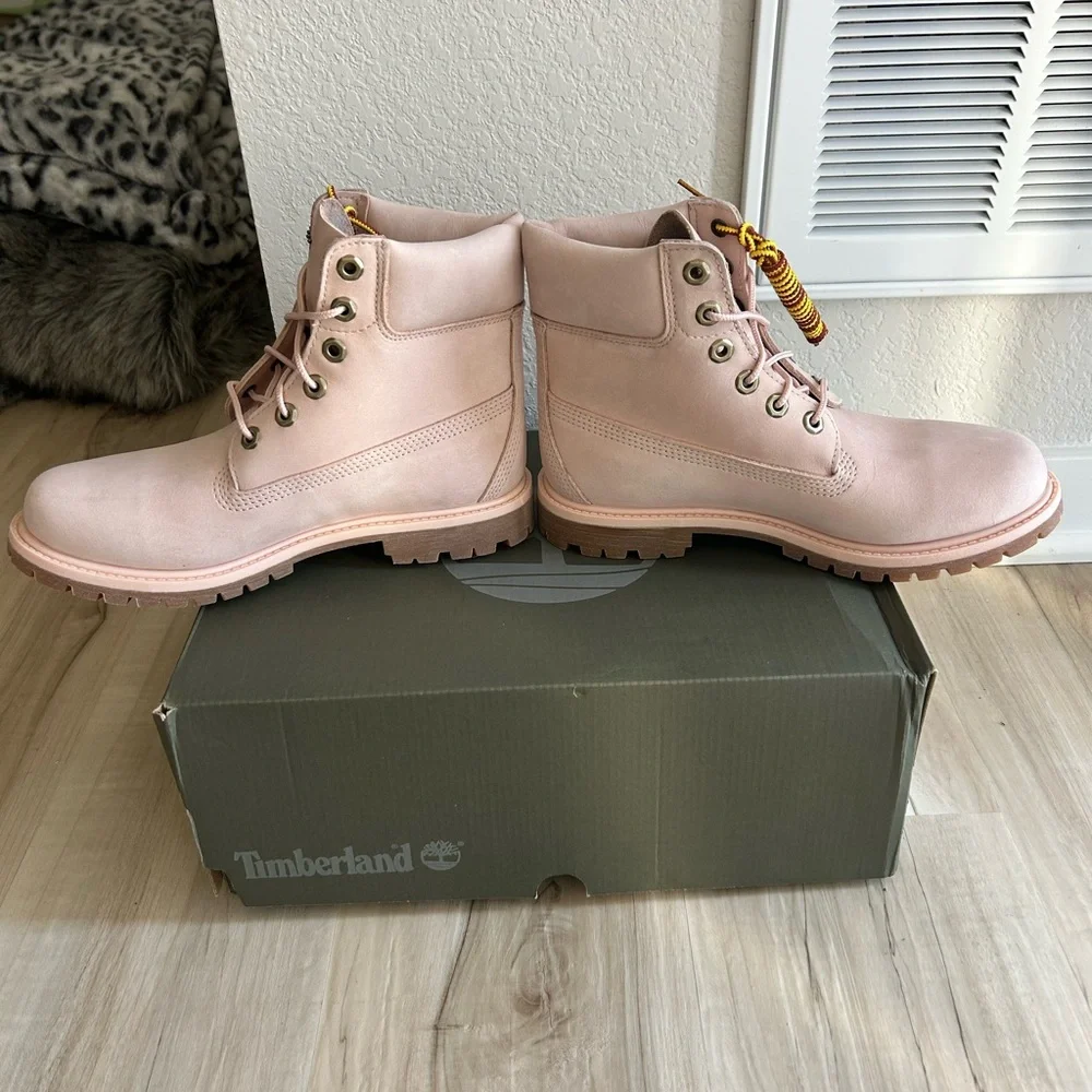 NEW IN BOX! Timberland Pink Nubuck Waterproof, Insulated Boots - Picture 5 of 9